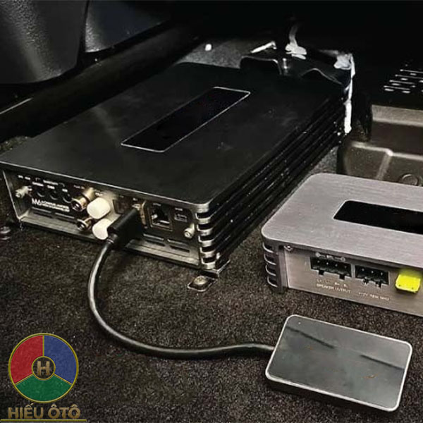 Amply xe ô tô là gì ?