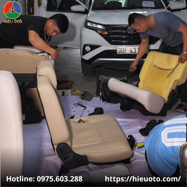 Dịch vụ bọc ghế da ô tô chuyên nghiệp - Hiếu Ô Tô