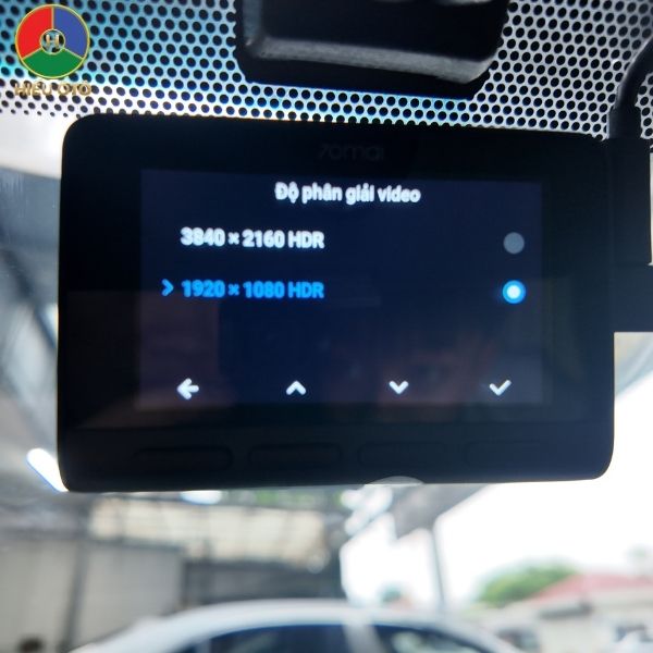 Giao diện tùy chọn độ phân giải video 4K (3840 x 2160 HDR) hiển thị trực tiếp trên màn hình camera.