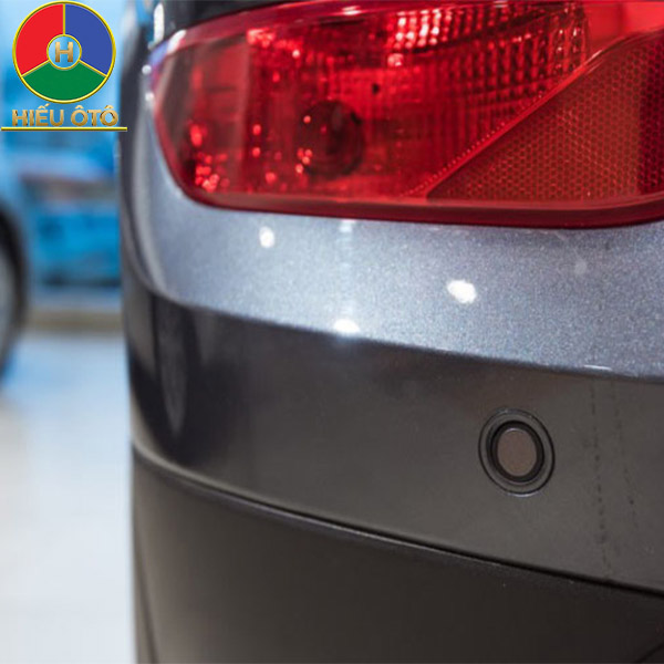 cảm biến lùi ô tô là gì 