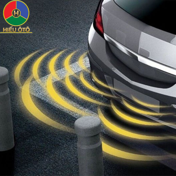 cảm biến lùi ô tô là gì ?