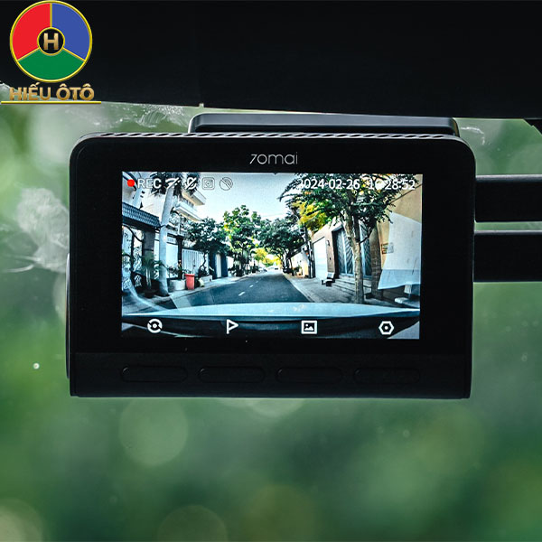 camera hành trình hỗ trợ ghi hình 