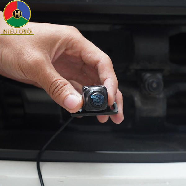 camera lùi ô tô là gì