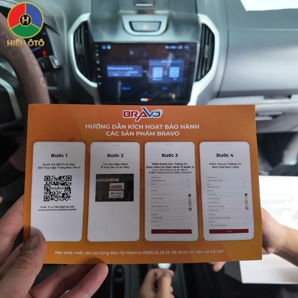 Mỗi sản phẩm màn hình Bravo B100 Pro lắp đặt tại Hiếu Ô Tô đều đi kèm phiếu hướng dẫn kích hoạt bảo hành điện tử chính hãng